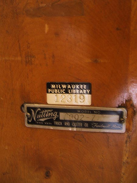 [The whole trip, even two days later, is a bit of a distant memory. I got to see more of Milwaukee than I would have just driving to and from the lake and the restaurants and the places boyfriends take girlfriends when they come to town. At the Central Library we even checked out a few books and then went home and read all evening -- the torture of seeing all those books and not really having the time to read them all was really too much to bear.
]
